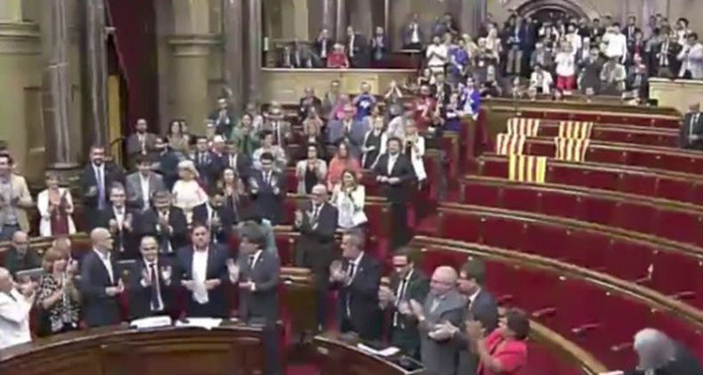 parlamento catalan.jpg