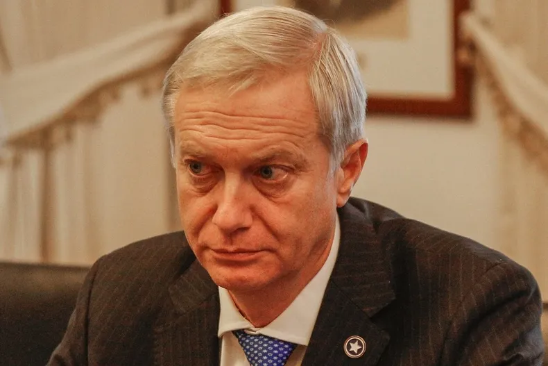 22011 joseantoniokastbots.webp