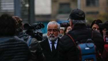 El Desconcierto | a raiz de hermosilla proponen que colegiaturas inhabiliten a profesionales por faltas a la etica.jpg