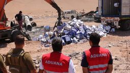 ¿Por qué? Dueño olvida 3 mil litros de cerveza en la Aduana y los votan a la basura