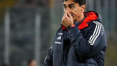 El Desconcierto | Entrenador de Colo Colo Gustavo Quinteros.jpg