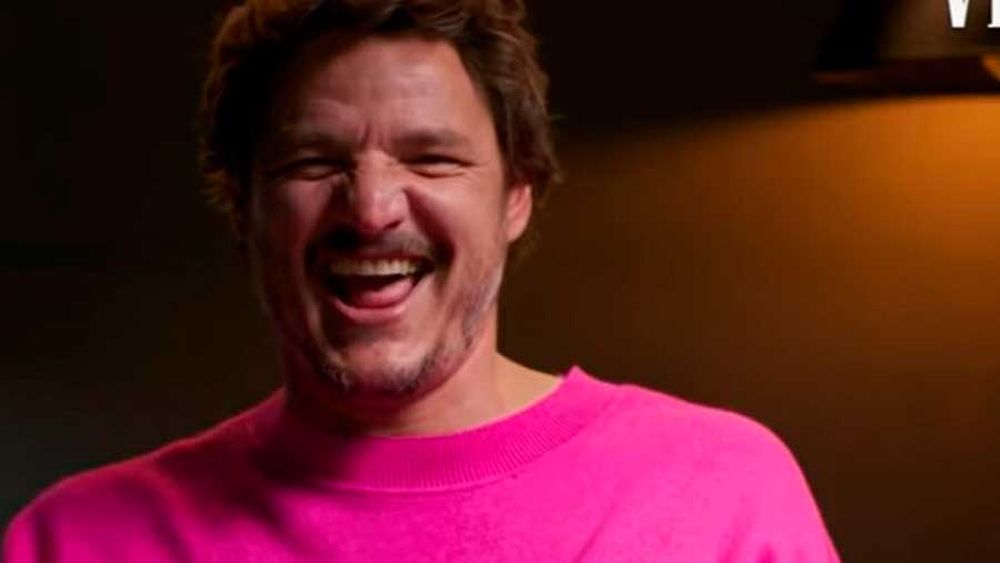 VIDEO| “Lo invito…”: Pedro Pascal recibe coqueta propuesta en vivo de periodista de Canal 13