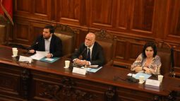 Gobierno pide “sentido de urgencia” en conversaciones por una nueva Constitución