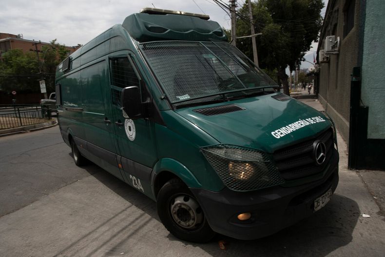 7590 a uno 1523856.jpg