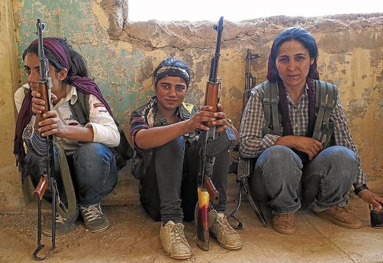 mujereskurdas.jpg