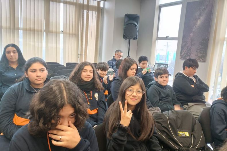 Estudiantes de la Escuela Buena Esperanza impulsan un proyecto de ciencia ciudadana para diagnosticar el impacto de la crisis climática en la zona.