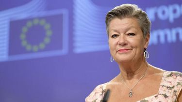 Comisaria europea de Interior asegura que Europa se paralizaría sin los migrantes