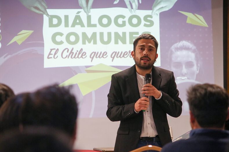 Marco velarde encuentro nacional comunes.jpg
