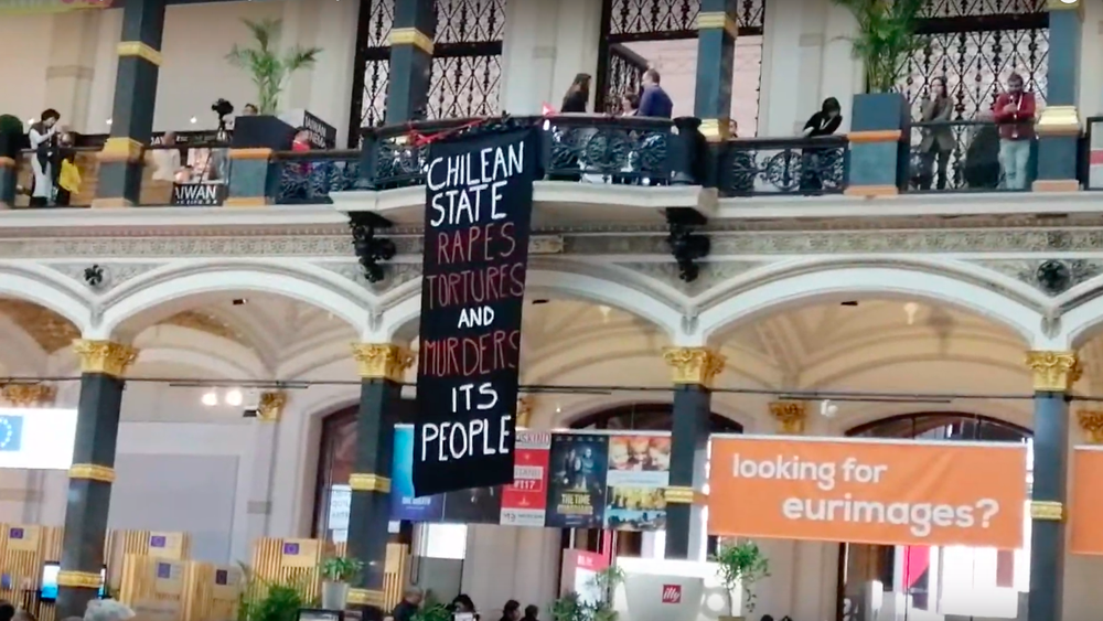 VIDEO| El Estado chileno viola, tortura y asesina a su gente: Chilenos protestan en la Berlinale