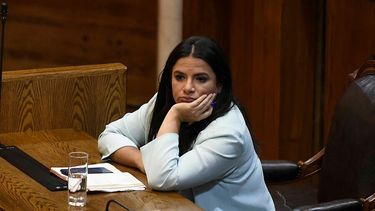 Ministra Orellana reconoce profundo golpe a anuncios 8M tras rechazo a reforma tributaria