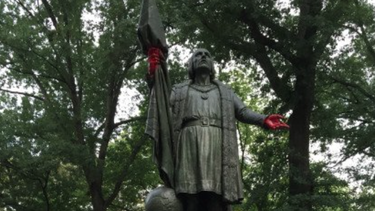 Tiñen de sangre las manos de estatua de Cristóbal Colón del Central Park de Nueva York