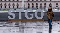 Santiago se alista para el frío y la contaminación del invierno - Agencia Uno Santiago se alista para el frío y la contaminación del invierno - Agencia Uno