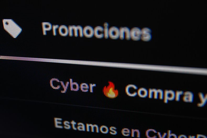 cyber monday busca shopper, bodegeros, reponedores, transportistas y cajeros 600 en total.jpg