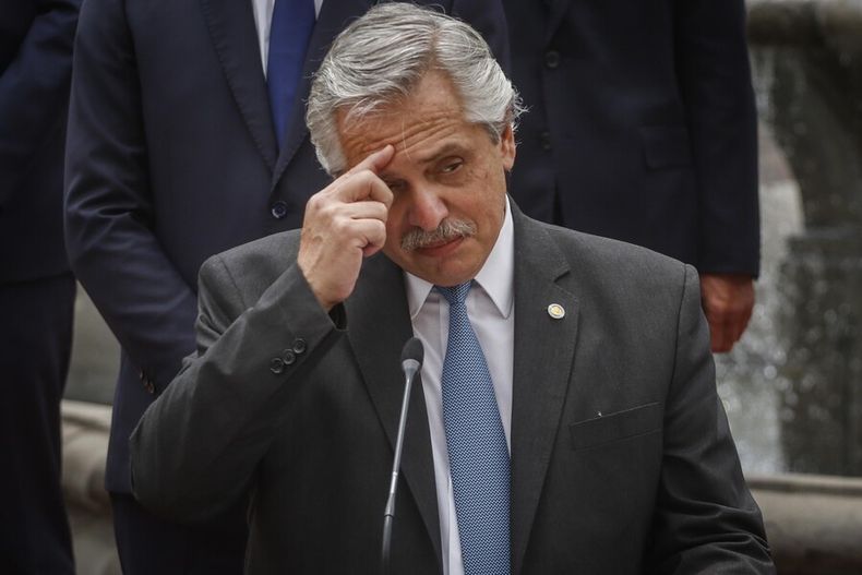 2901 alberto fernandez.jpg