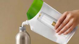 En el Día Mundial del Refill, surge el concepto #JoinTheRefillMovement. En Chile, Natura desarrolla un piloto de recarga cosmética para una menor contaminación. En el Día Mundial del Refill, surge el concepto #JoinTheRefillMovement. En Chile, Natura desarrolla un piloto de recarga cosmética para una menor contaminación.