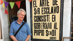 Bruno Montané, un detective salvaje de vuelta en Chile