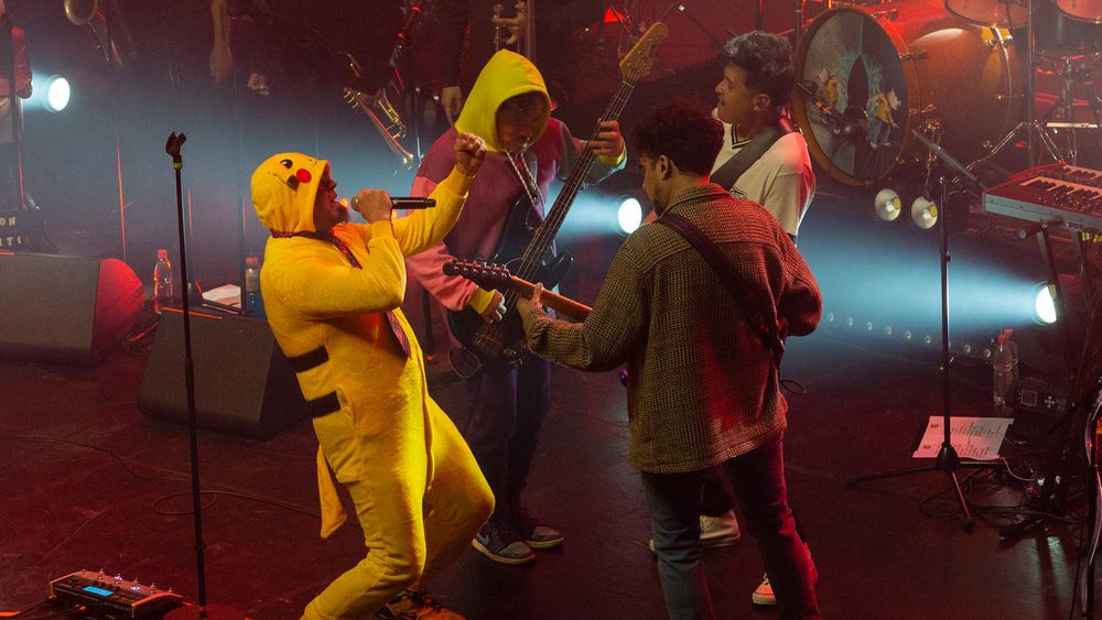 Fiestas eternas y un cielo Funk: Chancho en Piedra reventó el Cariola con su show de los 90