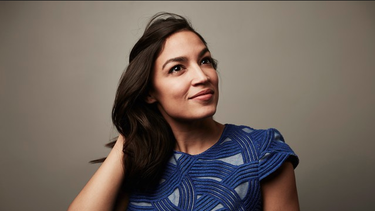 Alexandria Ocasio Cortez, la latina de 28 años que ganó la primaria demócrata en Nueva York