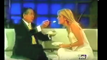 VIDEO| El día en que Alberto Fujimori le dio comida en la boca a Cecilia Bolocco