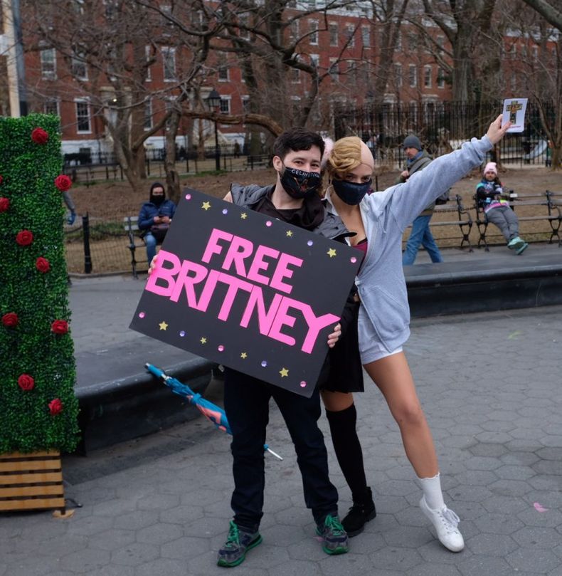 Claudia Bitran_ Free Britney_ Foto por Diego Las Heras_55976BDA CFE2 48FA 99D6 D8F8566C81B1 717 0000006A4CFA6597 e1638885336346.jpg