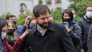 Boric después del 4-S: Expertos en ciencias sociales analizan sus dilemas y escenarios