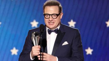 VIDEO| El conmovedor discurso de Brendan Fraser en los Critics Choice
