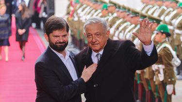 Boric en México: Participa en cambio de mando y fortalece lazos con el nuevo gobierno de Sheinbaum