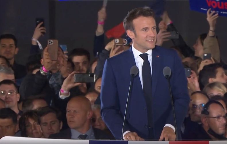 Macron 1.jpg