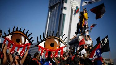 El Desconcierto | Ojos en la Palza Dignidad.jpg