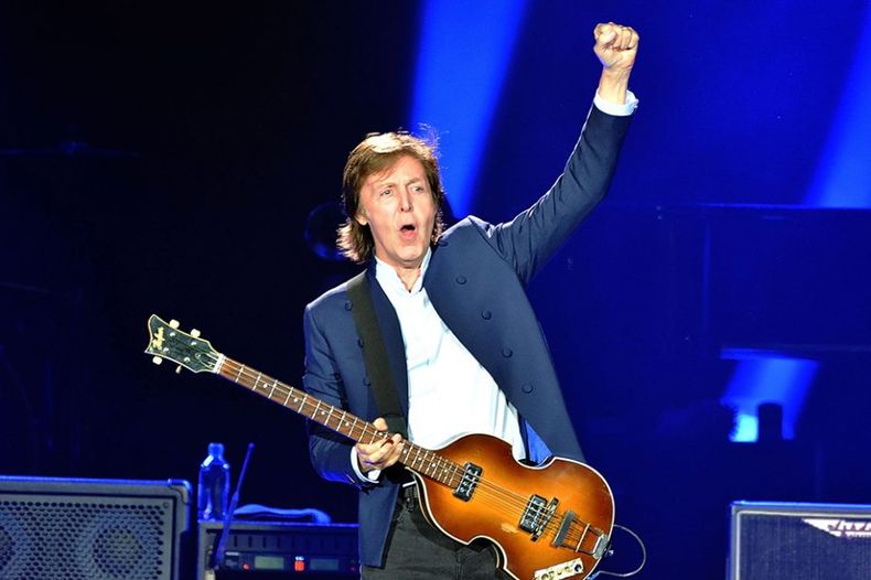 2015PaulMcCartney_GettyImages 474587990260515 920x613 1.jpg