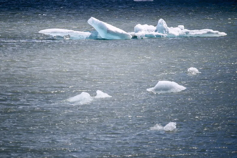 26051 a uno 875596.webp