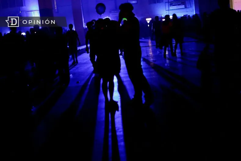 13768 fiesta nocturna.webp