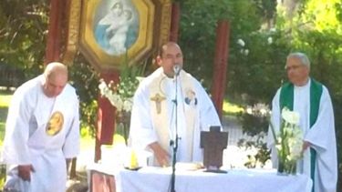 Los pecados del padre Adrián: El sacerdote denunciado por abusos que hace misas en Schoenstatt