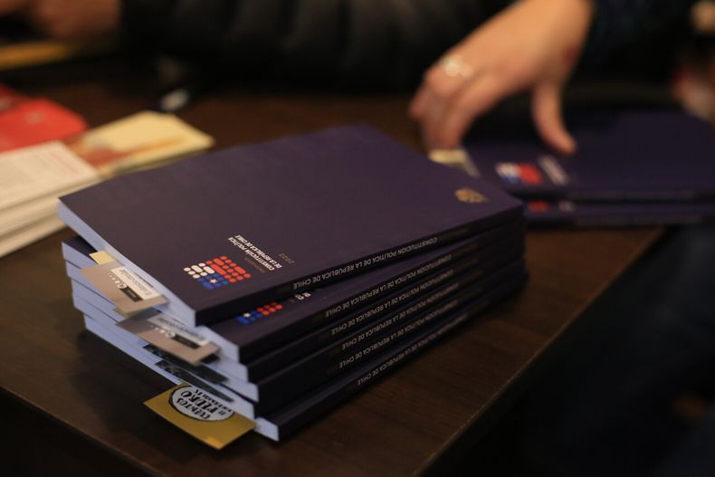 A_UNO_1383069.jpg