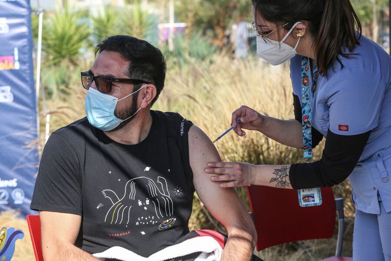 tens el rol clave de los profesionales de la salud en un sistema de colapsado y vulnerado.jpg