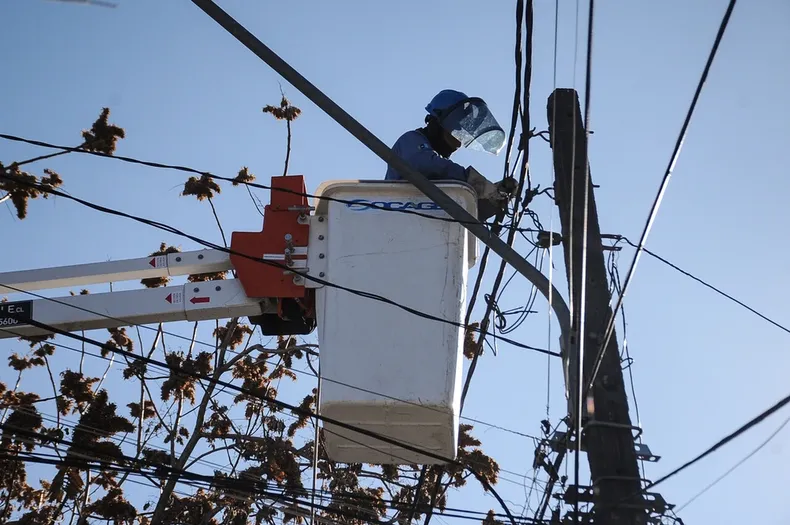23593 cortes de luz en santiago este sabado 4 de octubre.webp