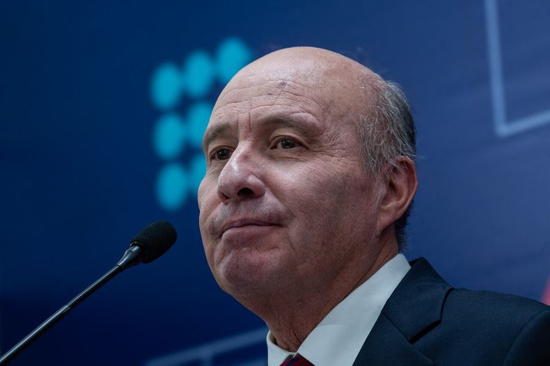 Ministro Jorge Quiroz planea recortes en Educación - Agencia Uno