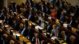 Senado adelanta fecha de votación del proyecto para despenalizar aborto en tres causales