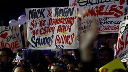 Ahora sé por qué me llamo Brian: Revisa los mejores carteles que dejó el show de los Backstreet Boys en Viña del Mar