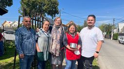 Vecinos de Curicó se unen en Ollita Solidaria para ayudar a comunidad de adultos mayores