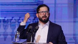 Presidente Boric golpea la mesa a las isapres: “Por años realizaron cobros abusivos”