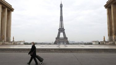 Francia registra 35 mil contagios y casi 300 muertes: Se decreta cuarentena por un mes en París