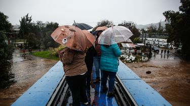 Fenómeno de El Niño dejará intensas lluvias en Santiago - Agencia Uno