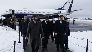 “Vamos a llegar a solución”: Boric llega a Región de Magallanes y aborda alzas de la luz