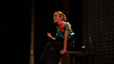 Centro Arte Alameda presenta función única de La Tejedora, montaje que reúne relatos de mujeres latinas