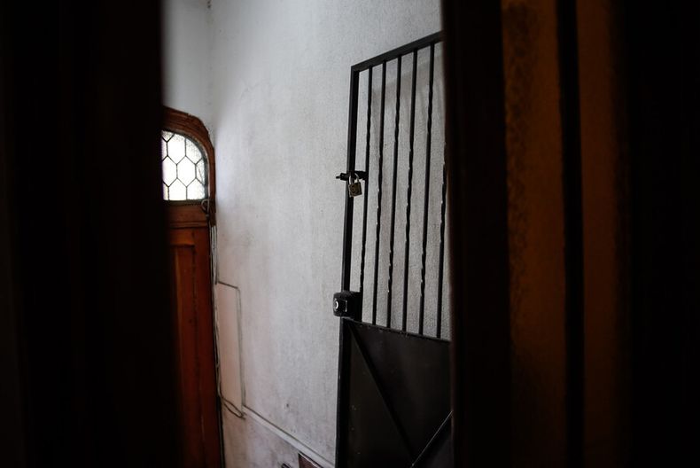 A_UNO_1332147.jpg