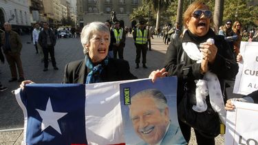 Pinochetistas exigen la salida de la ministra de Cultura