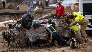 Las tormentas no cesan y España contiene el aliento al seguir la búsqueda de desaparecidos