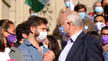 Presidente Boric decreta duelo nacional por muerte de Teillier: “Como homenaje a su entrega”