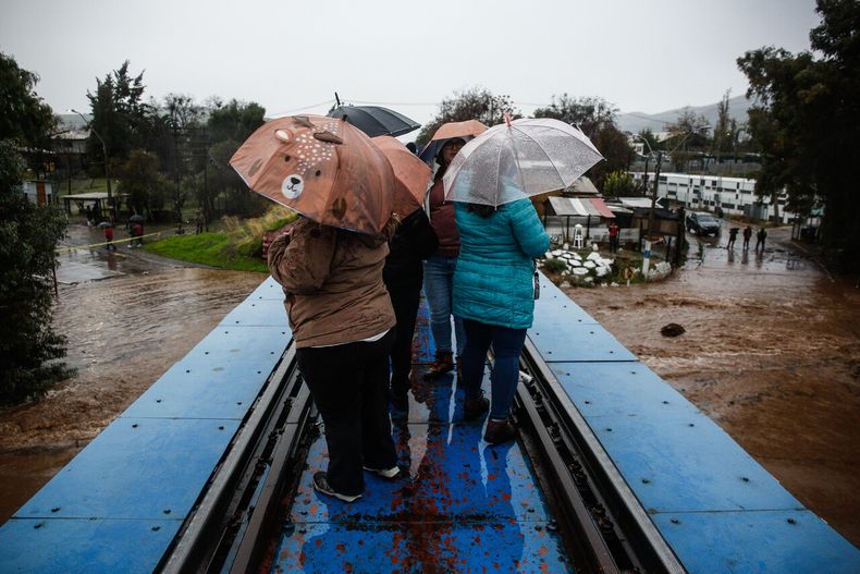 Fenómeno de El Niño dejará intensas lluvias en Santiago - Agencia Uno